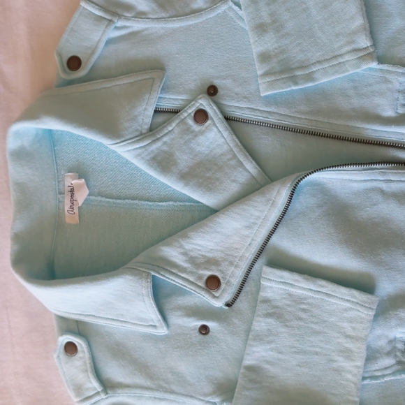 NWOT. Aeropostale Junior's 100% cotton jacket with zip pockets. - Picture 3 of 4